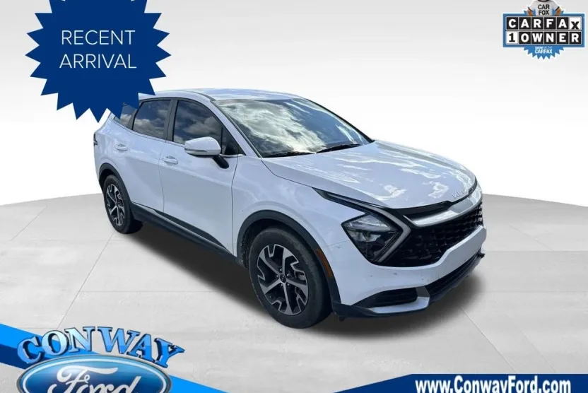 2023 Kia Sportage EX photo 1