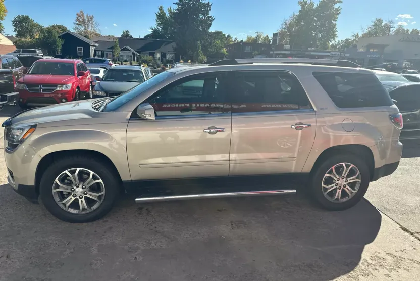 2016 Gmc Acadia SLT photo 1