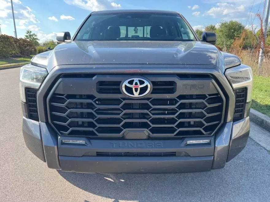 2022 Toyota Tundra SR5 photo 1