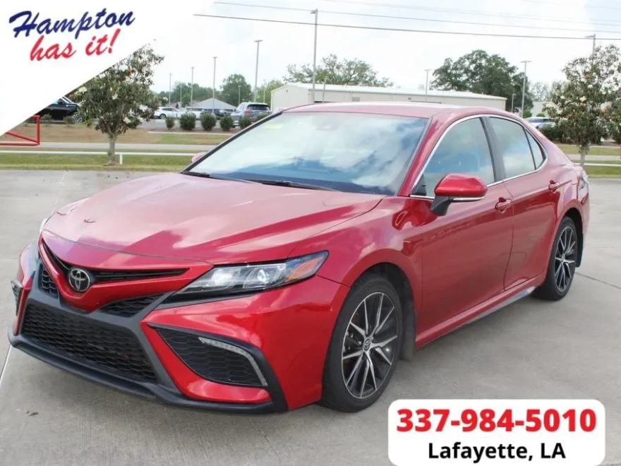 2023 Toyota Camry SE photo 1