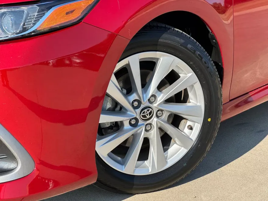 2024 Toyota Camry LE photo 1