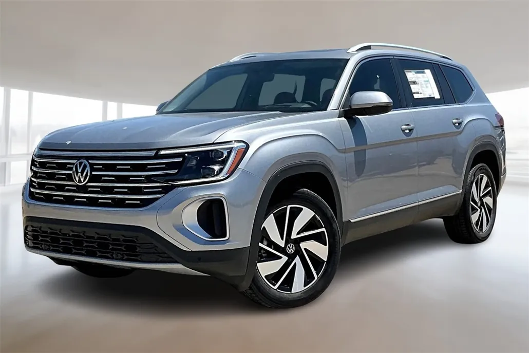 2025 Volkswagen Atlas SEL photo 1