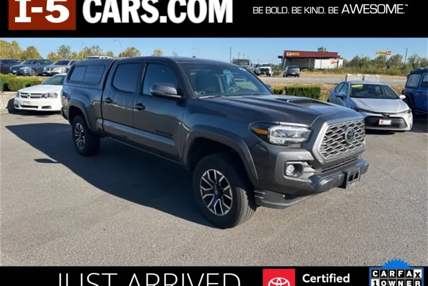 2023 Toyota Tacoma TRD Sport V6 photo 1