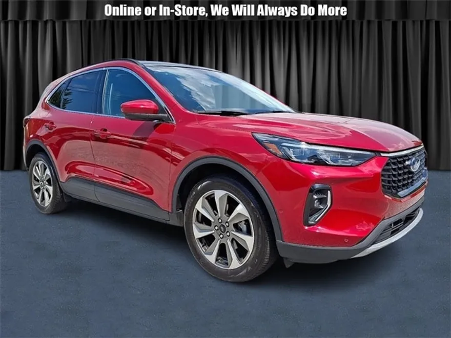 2023 Ford Escape Hybrid Platinum photo 1