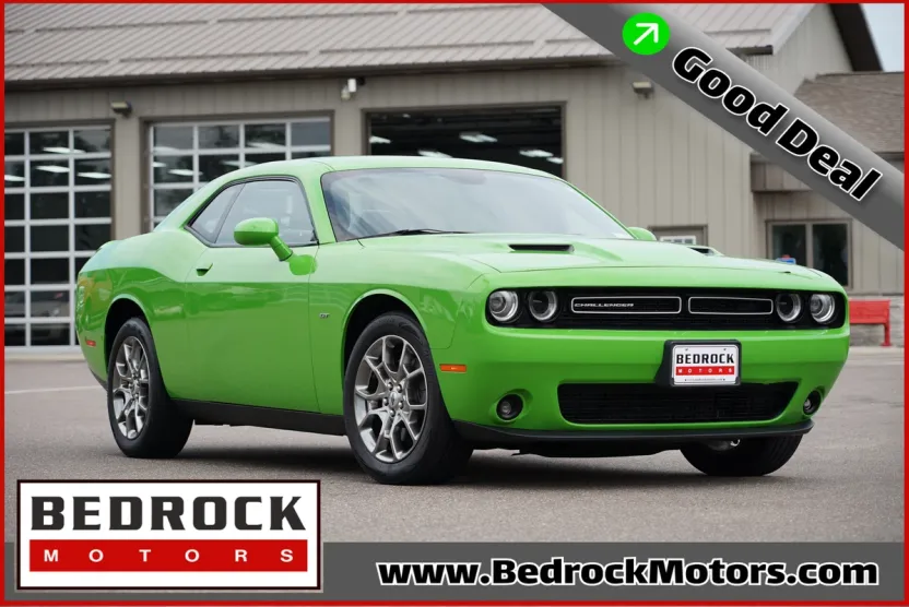2017 Dodge Challenger GT photo 1
