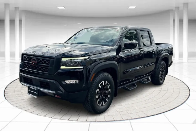 2023 Nissan Frontier PRO-X photo 1