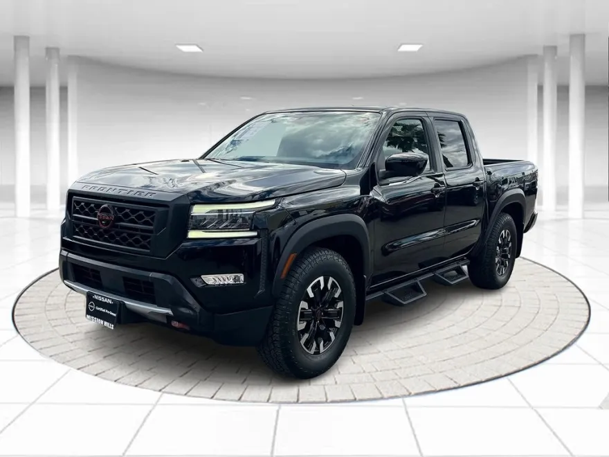 2023 Nissan Frontier PRO-X photo 1