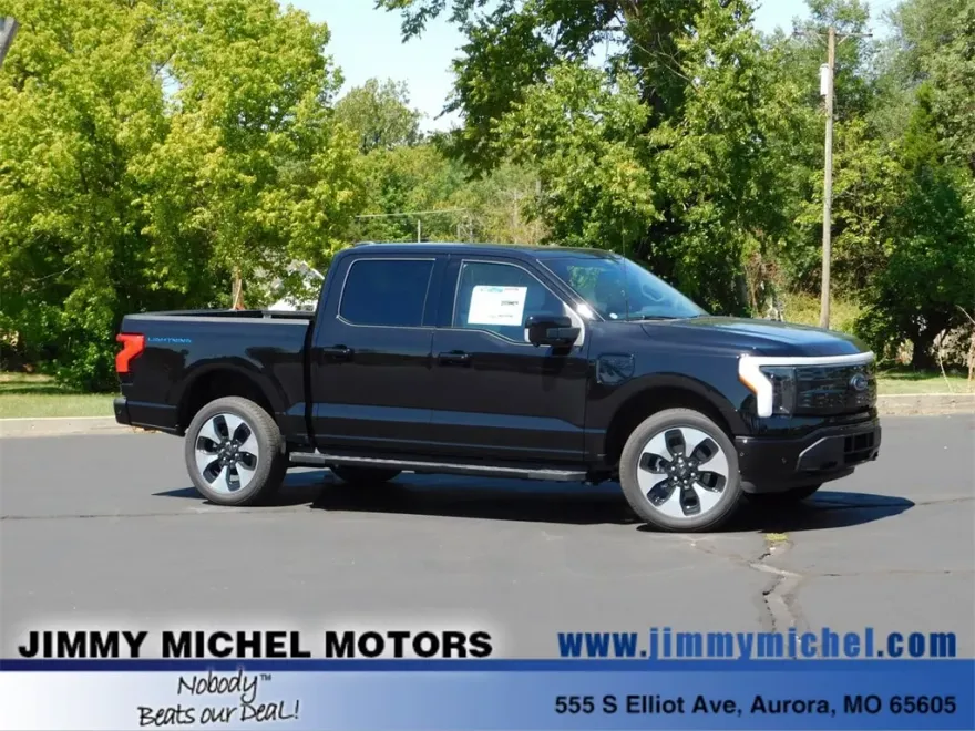 2022 Ford F-150 Lightning Platinum photo 1