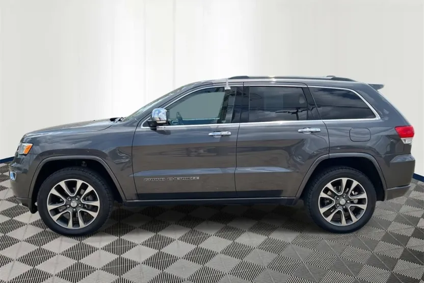 2018 Jeep Grand Cherokee Overland photo 1