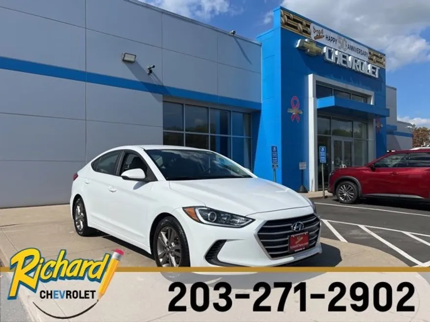 2017 Hyundai Elantra SE photo 1
