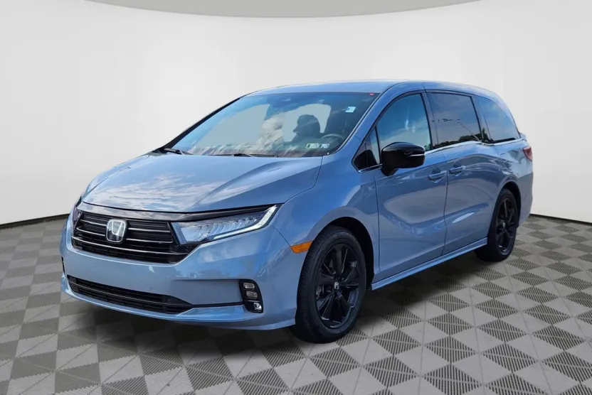 2023 Honda Odyssey Sport photo 1