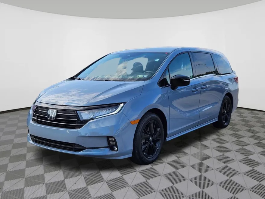 2023 Honda Odyssey Sport photo 1