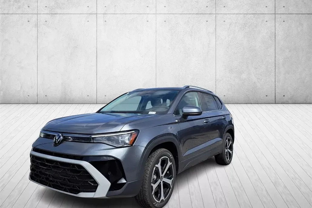 2025 Volkswagen Taos SEL photo 1