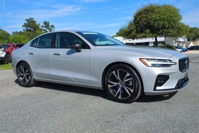 2024 Volvo S60 B5 Core photo 1