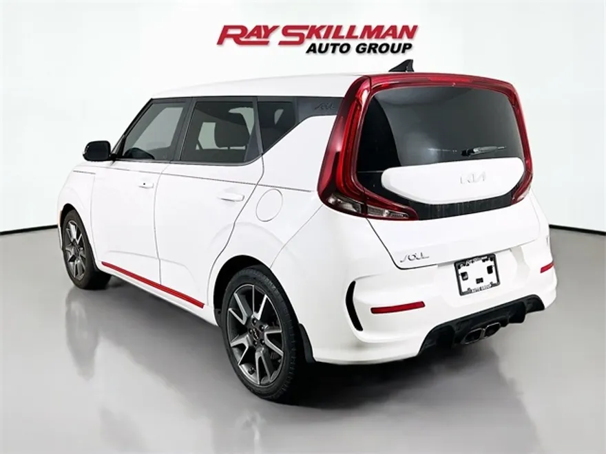 2022 Kia Soul GT-Line Turbo photo 1