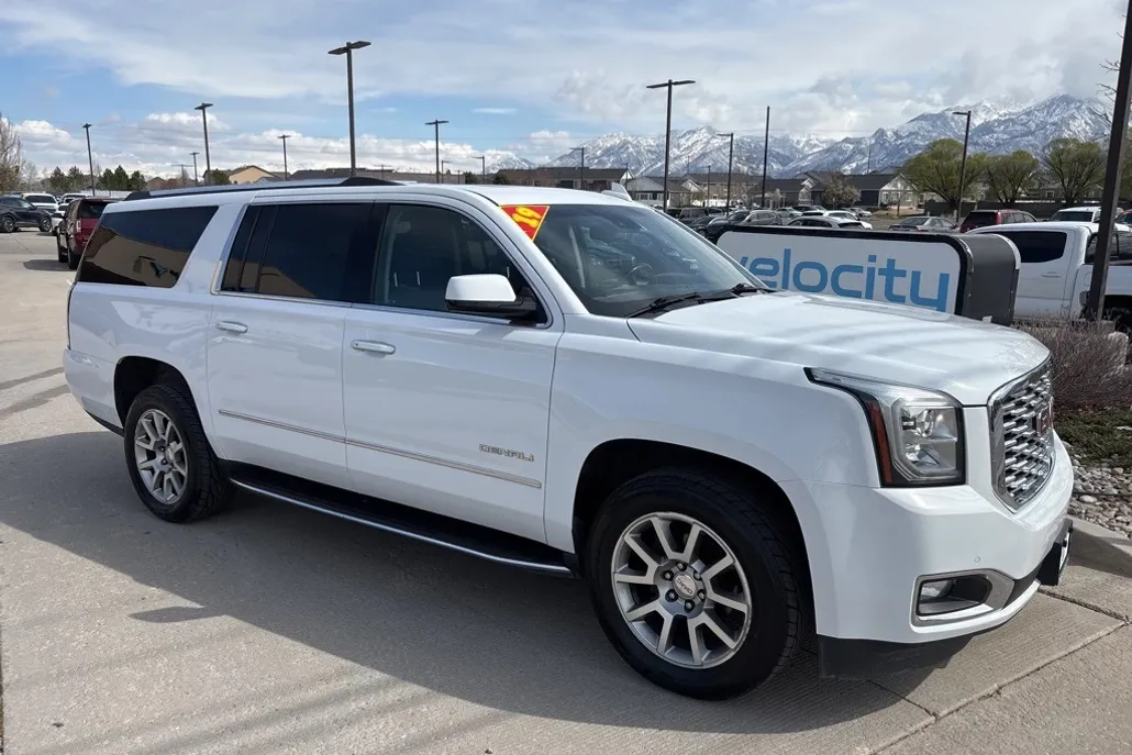 2019 Gmc Yukon XL Denali photo 1