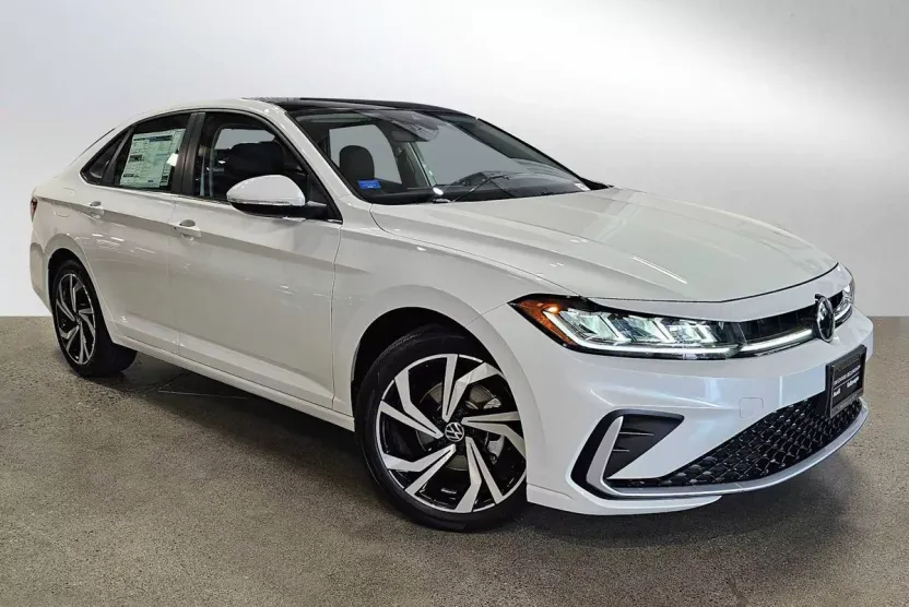 2025 Volkswagen Jetta SEL photo 1