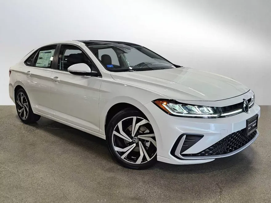 2025 Volkswagen Jetta SEL photo 1