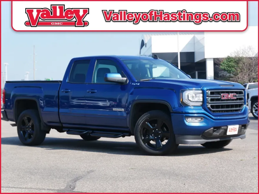 2017 Gmc Sierra 1500 SLE photo 1
