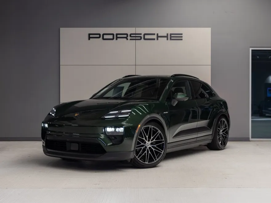 2025 Porsche Macan Electric photo 1