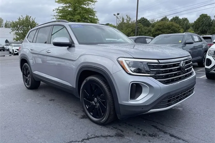 2024 Volkswagen Atlas SE Technology photo 1