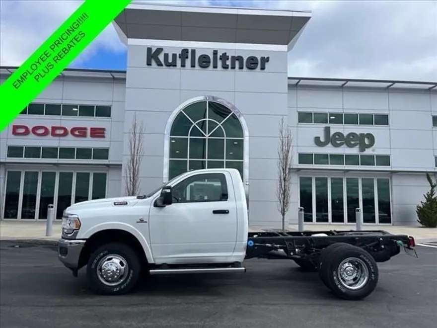 2024 Ram 3500 Tradesman photo 1