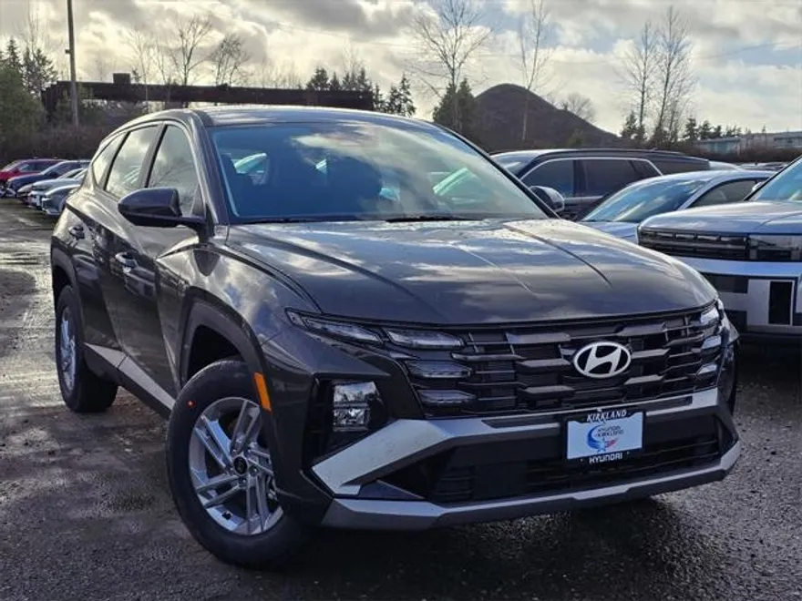 2025 Hyundai Tucson SE photo 1