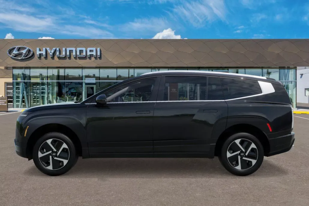 2026 Hyundai Ioniq SE photo 1