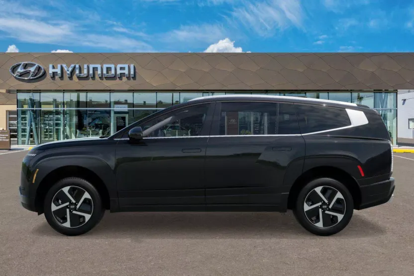2026 Hyundai Ioniq SE photo 1
