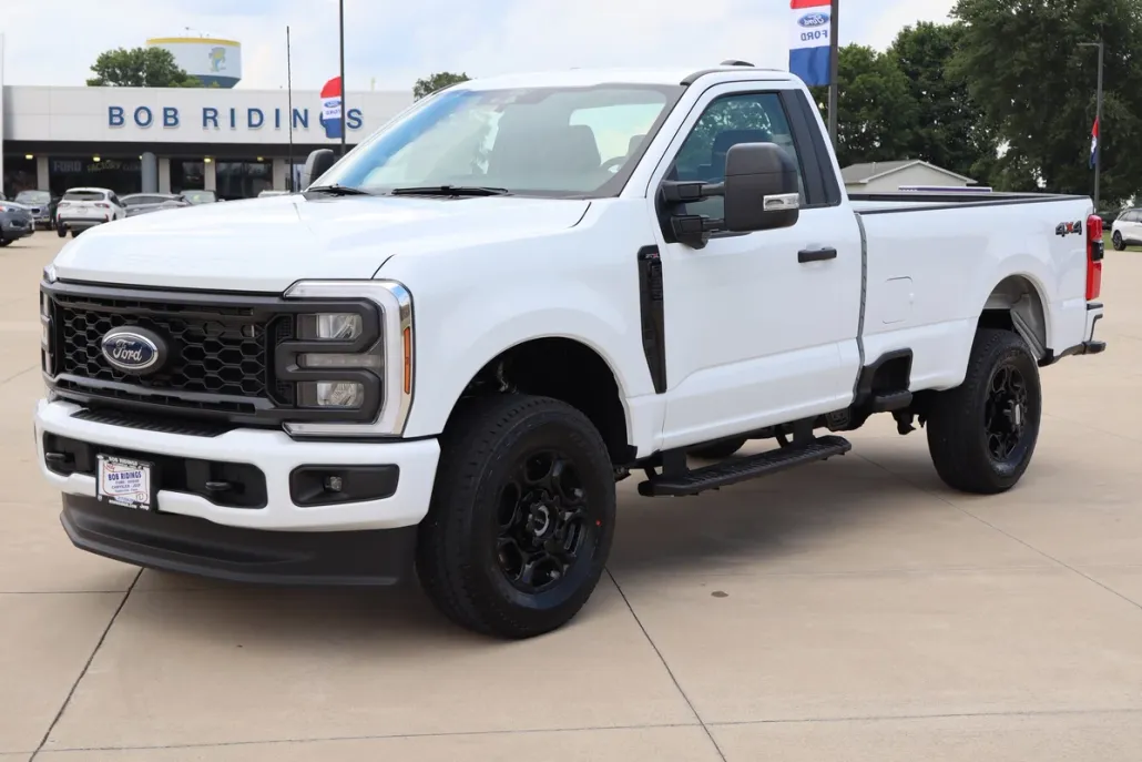 2025 Ford F-350 XL photo 1