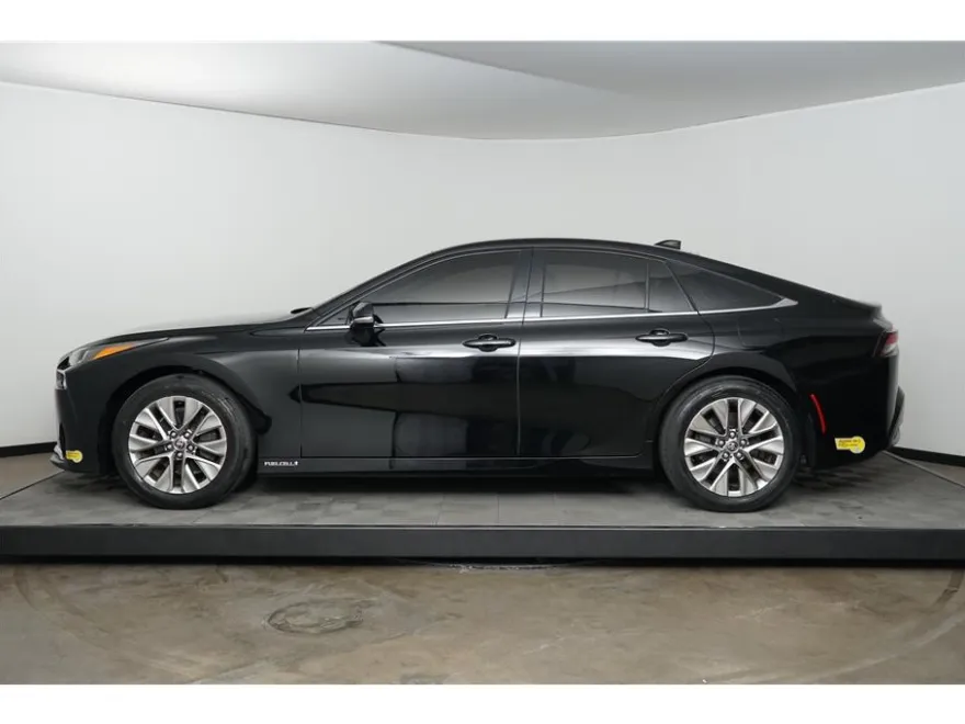 2021 Toyota Mirai XLE photo 1