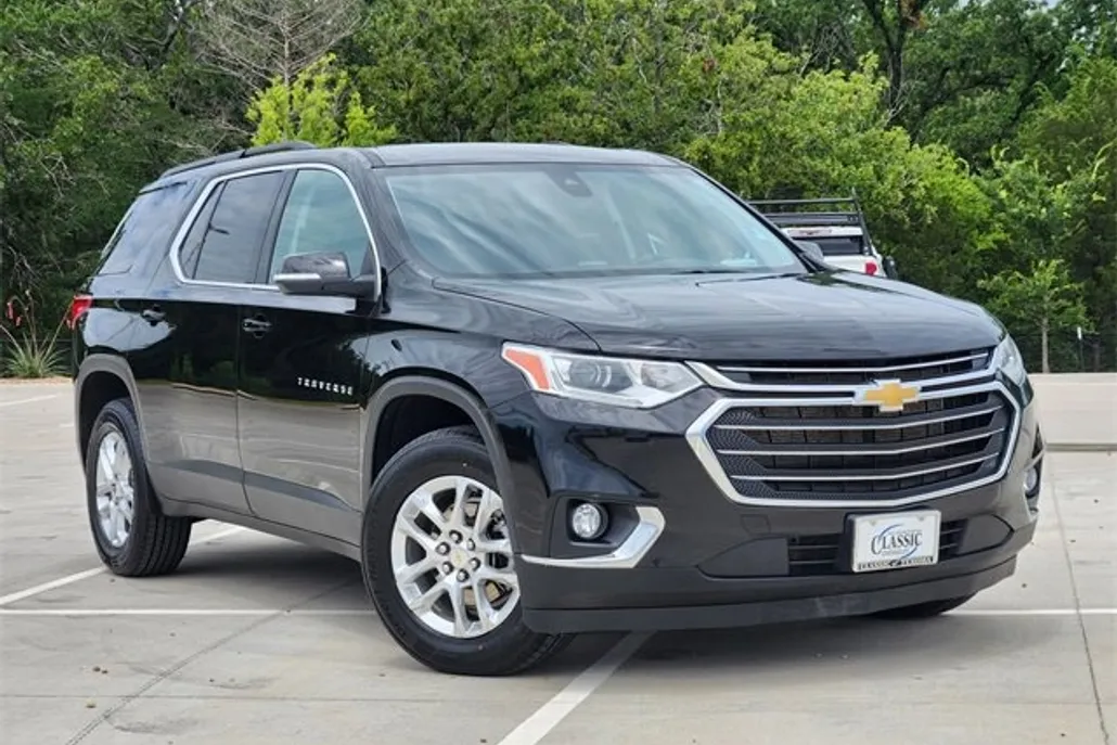 2021 Chevrolet Traverse Leather photo 1