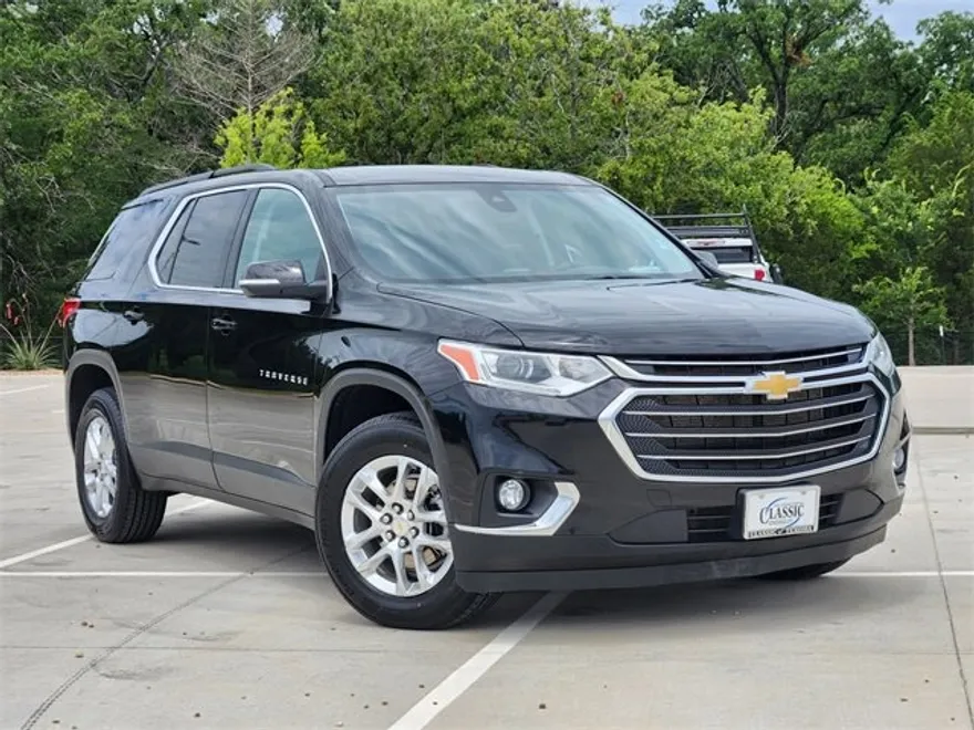 2021 Chevrolet Traverse Leather photo 1