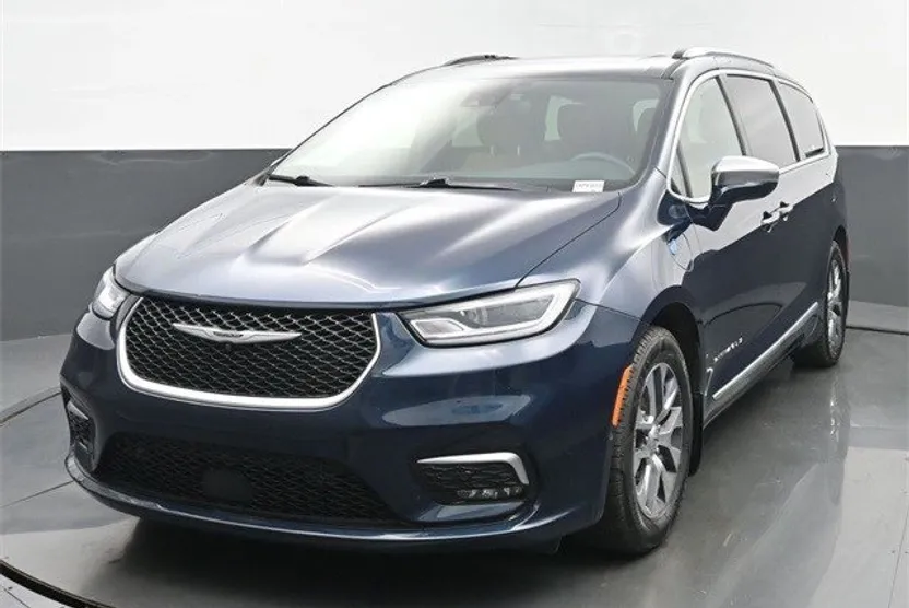 2022 Chrysler Pacifica Hybrid Pinnacle photo 1
