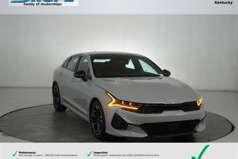 2023 Kia K5 GT-Line photo 1