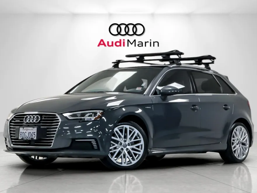 2018 Audi A3 E-tron Premium Plus photo 1