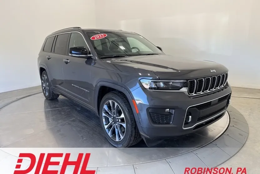 2022 Jeep Grand Cherokee Overland photo 1