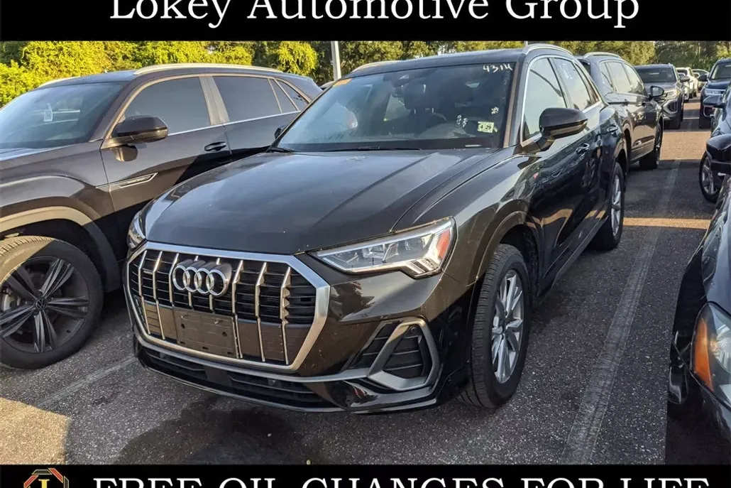 2024 Audi Q3 S line Premium photo 1