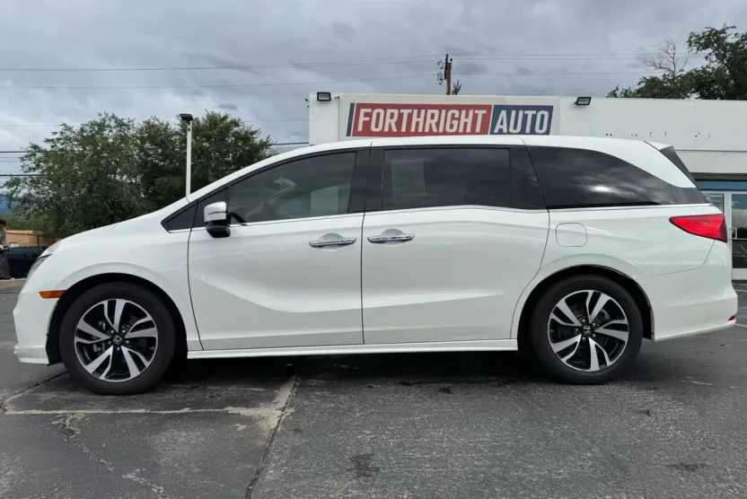 2018 Honda Odyssey Elite photo 1