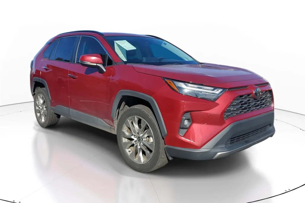 2022 Toyota RAV4 Limited photo 1
