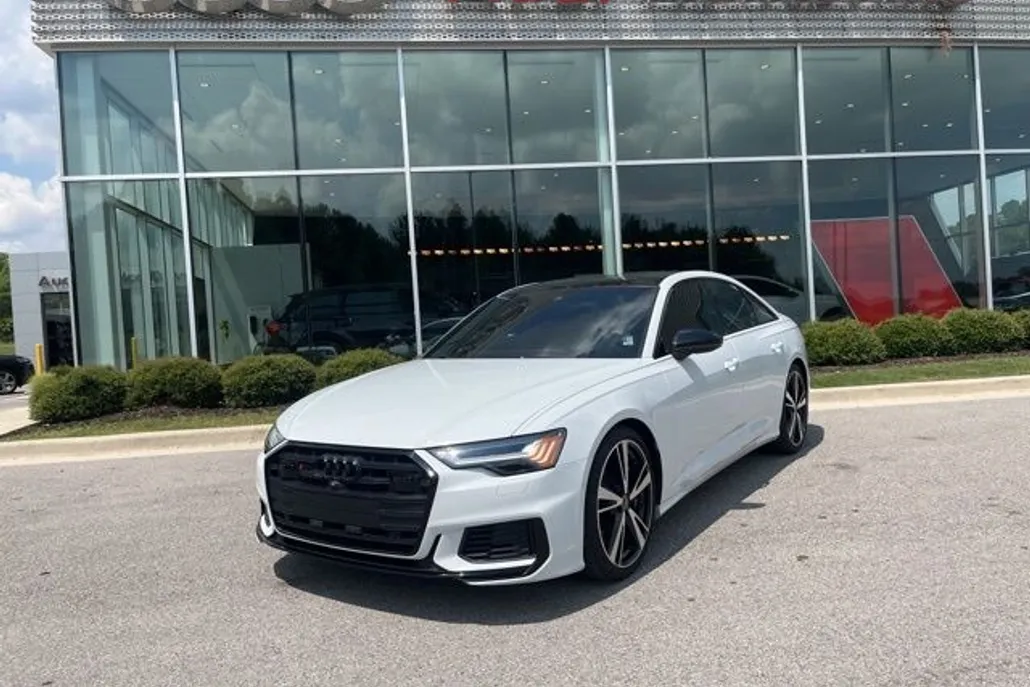 2022 Audi S6 Prestige photo 1