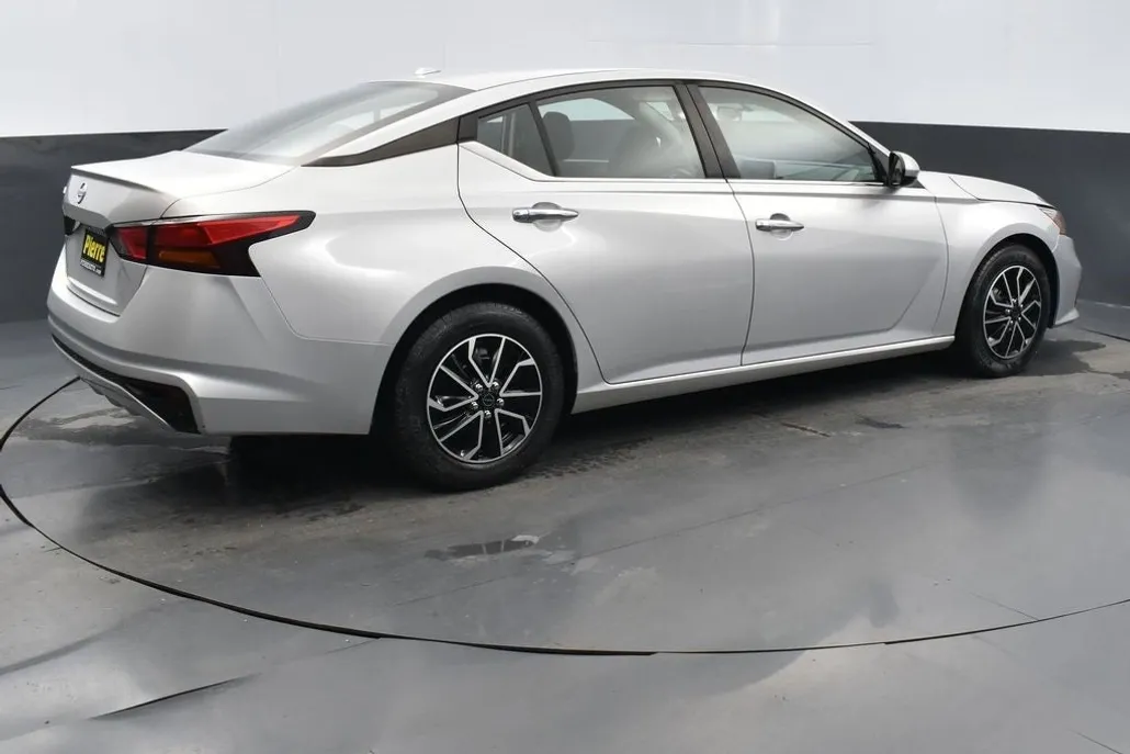 2020 Nissan Altima 2.5 S photo 1