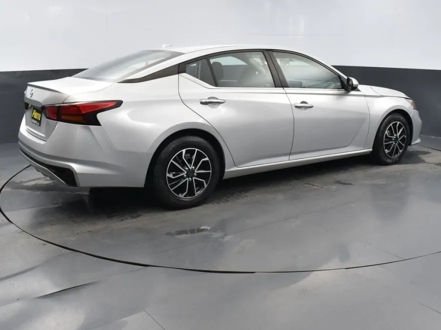 2020 Nissan Altima 2.5 S photo 1