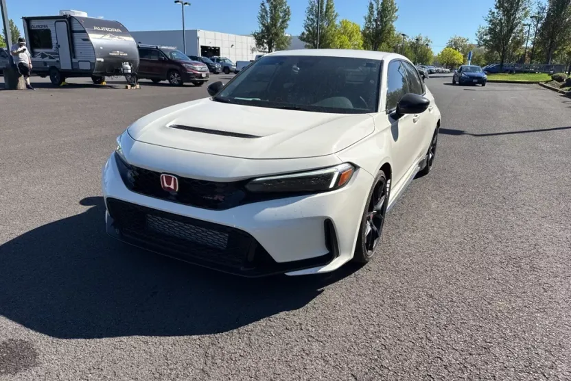 2024 Honda Civic Hatchback photo 1