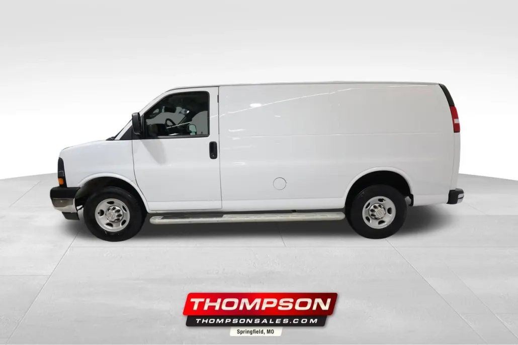 2024 Chevrolet Express Cargo 2500 photo 1