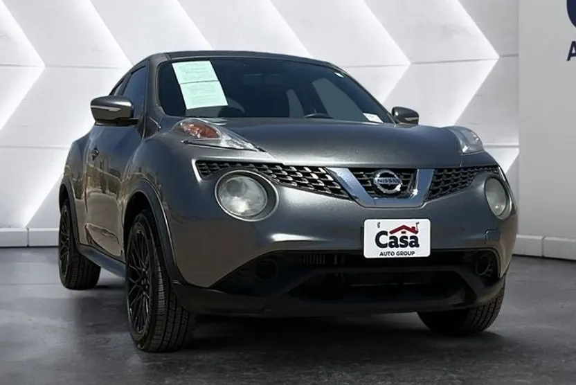 2016 Nissan Juke SL photo 1