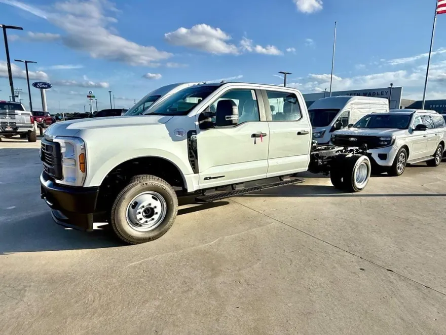 2026 Ford F-350 photo 1
