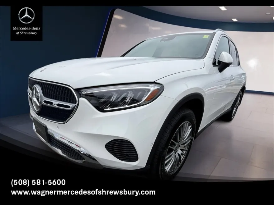 2025 Mercedes Benz GLC 300 photo 1
