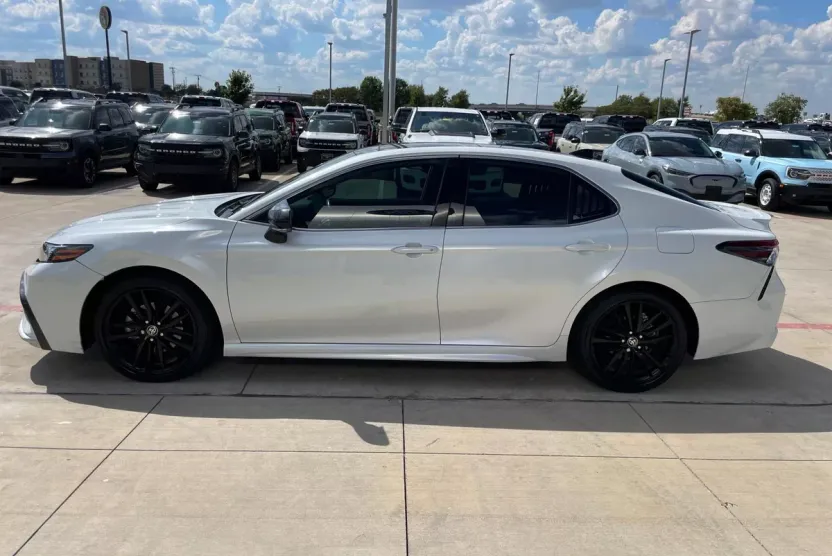 2022 Toyota Camry XSE photo 1