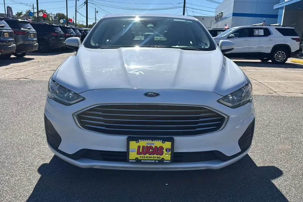 2019 Ford Fusion SE photo 1